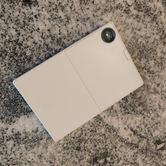 Polaroid Mint Shoot and Print Camera - Picture 3 of 4